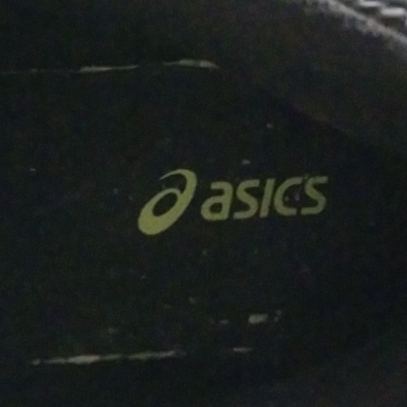 Sneakers - Picture 5 of 7